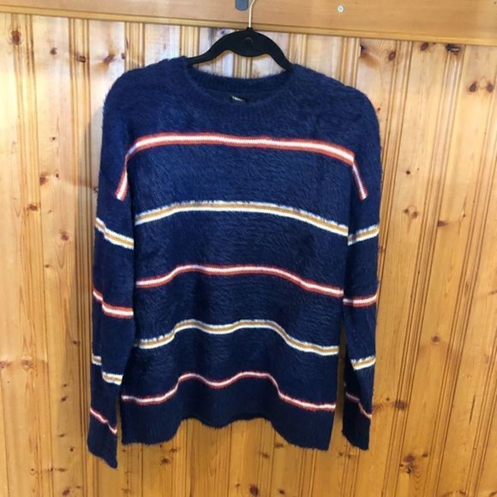 Forever 21 Fluffy Textured Women’s Sweater Size S